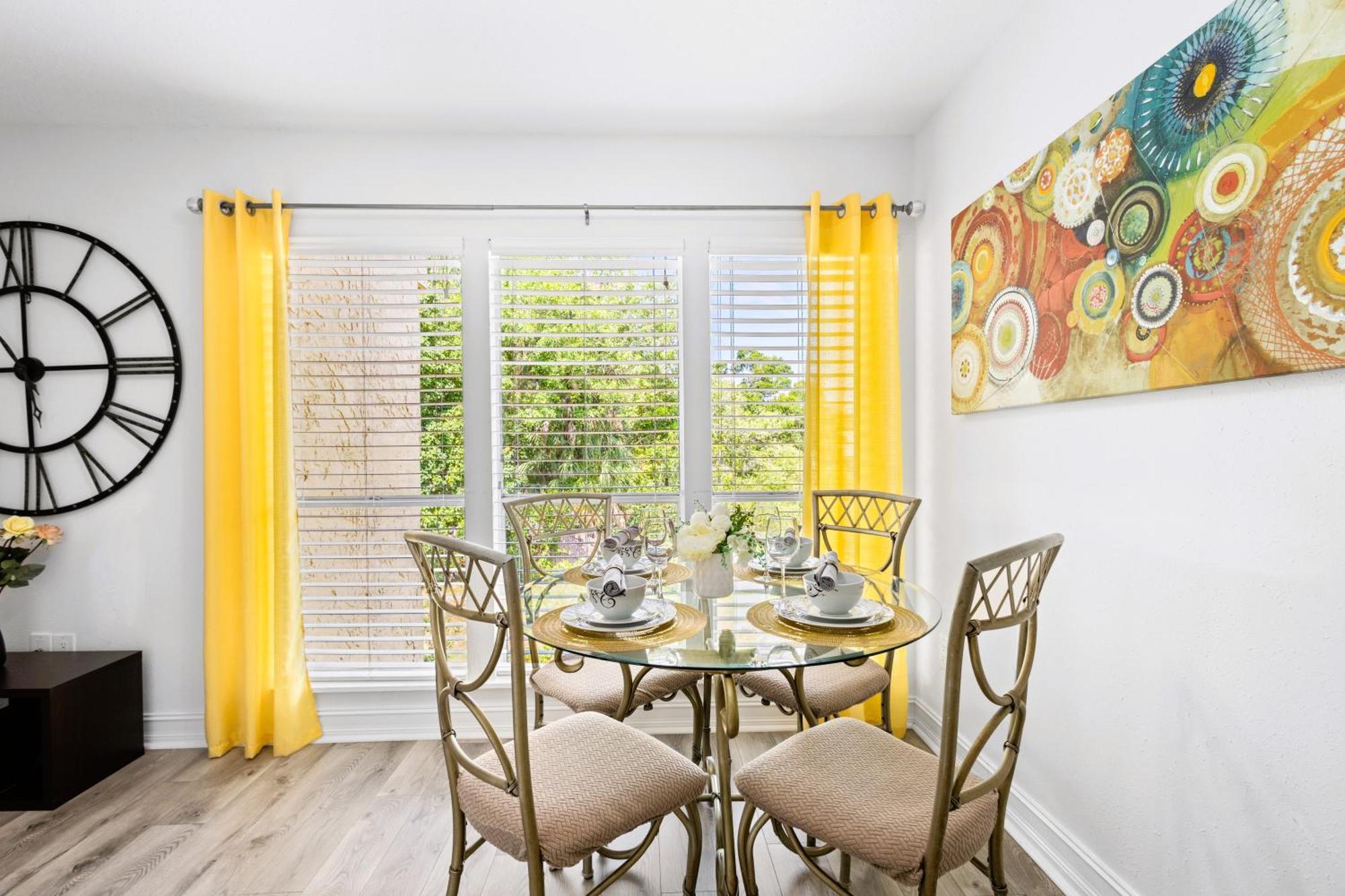 Shiny Oasis With Lake View Sarasota Bagian luar foto