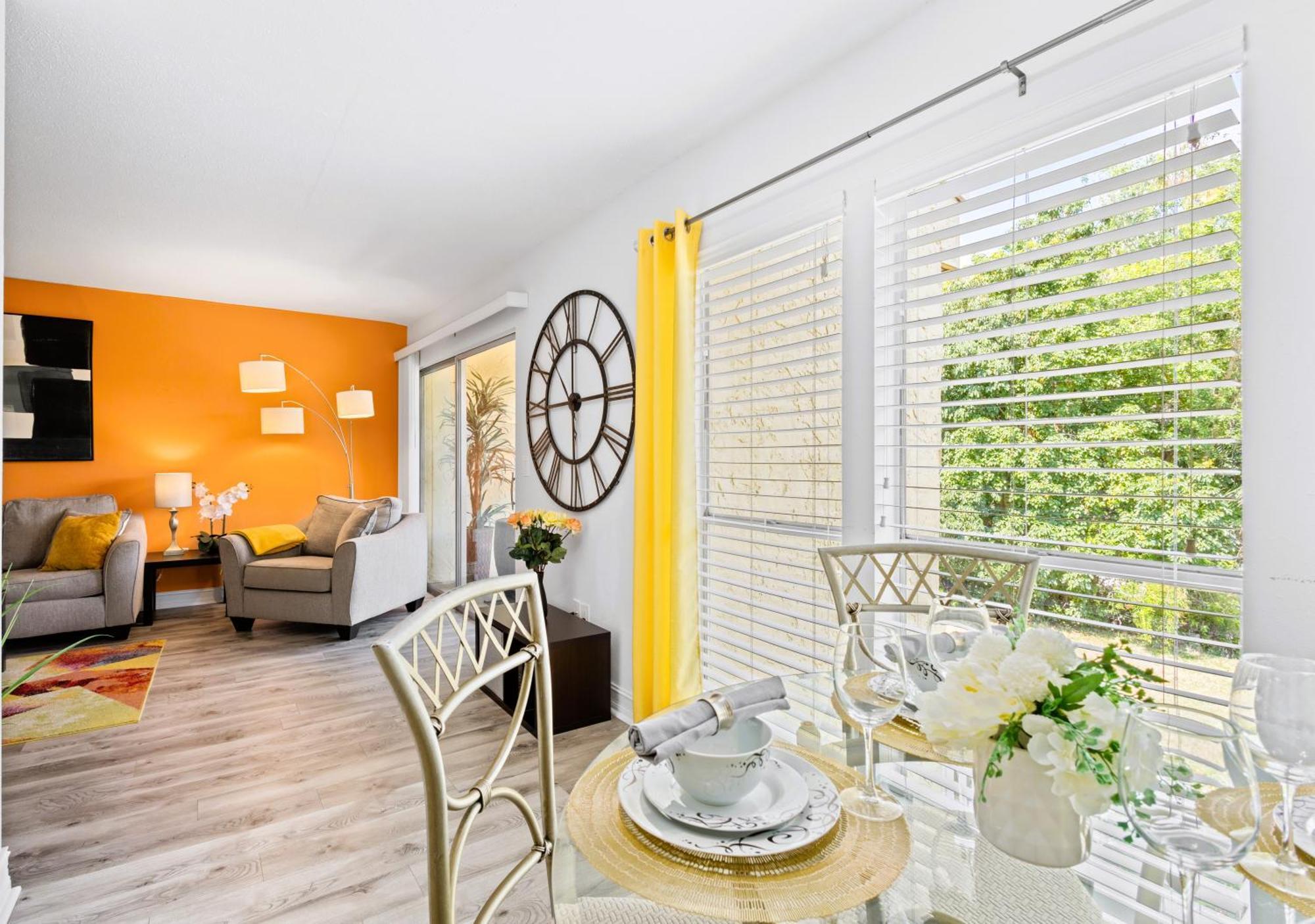 Shiny Oasis With Lake View Sarasota Bagian luar foto