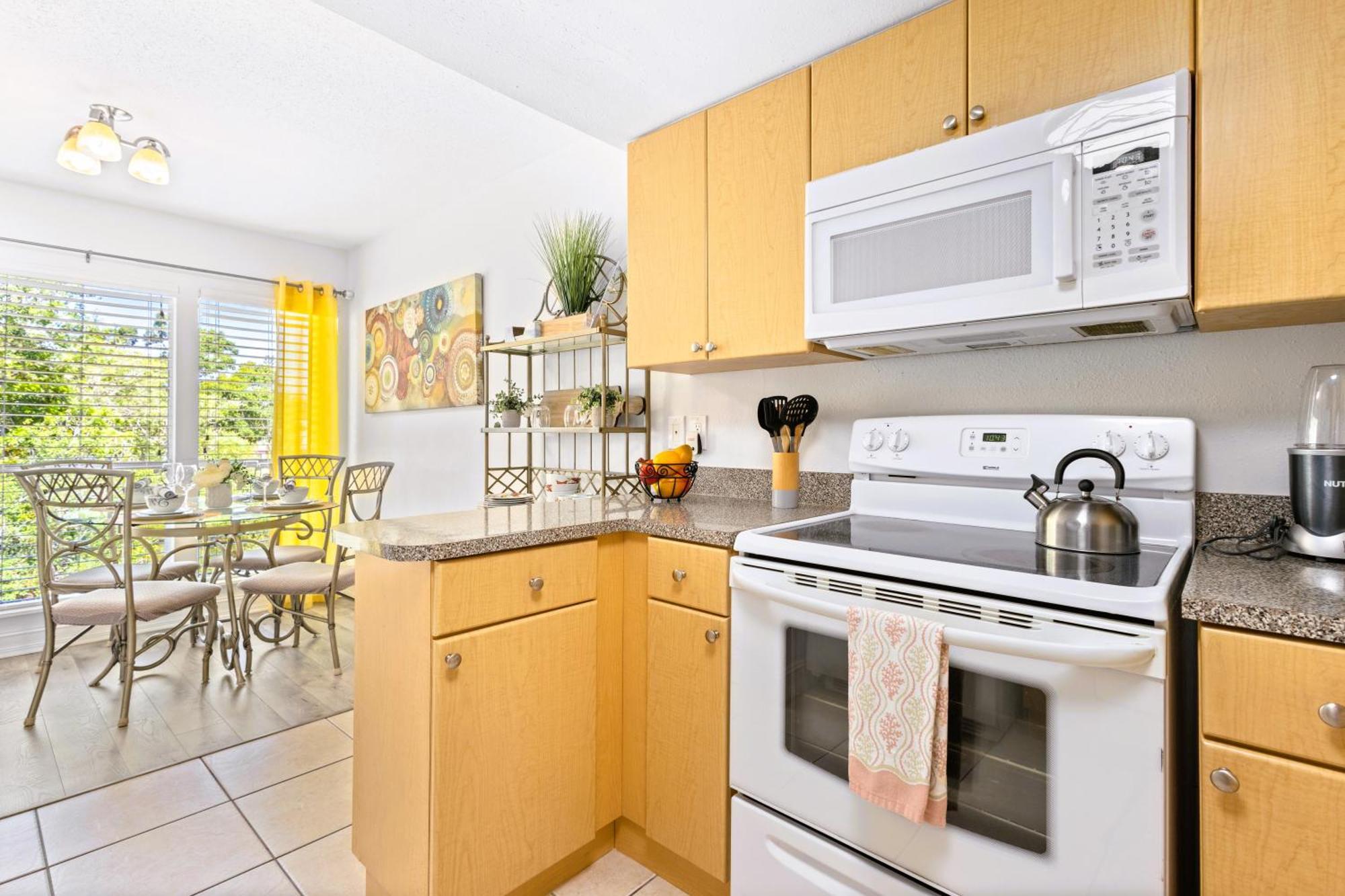 Shiny Oasis With Lake View Sarasota Bagian luar foto