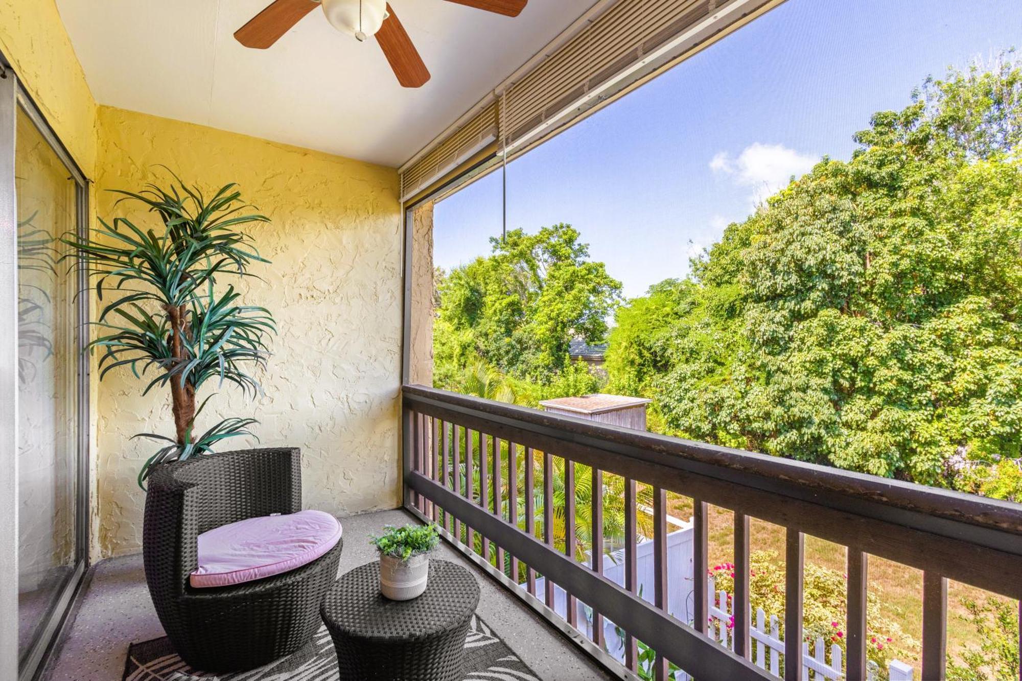 Shiny Oasis With Lake View Sarasota Bagian luar foto