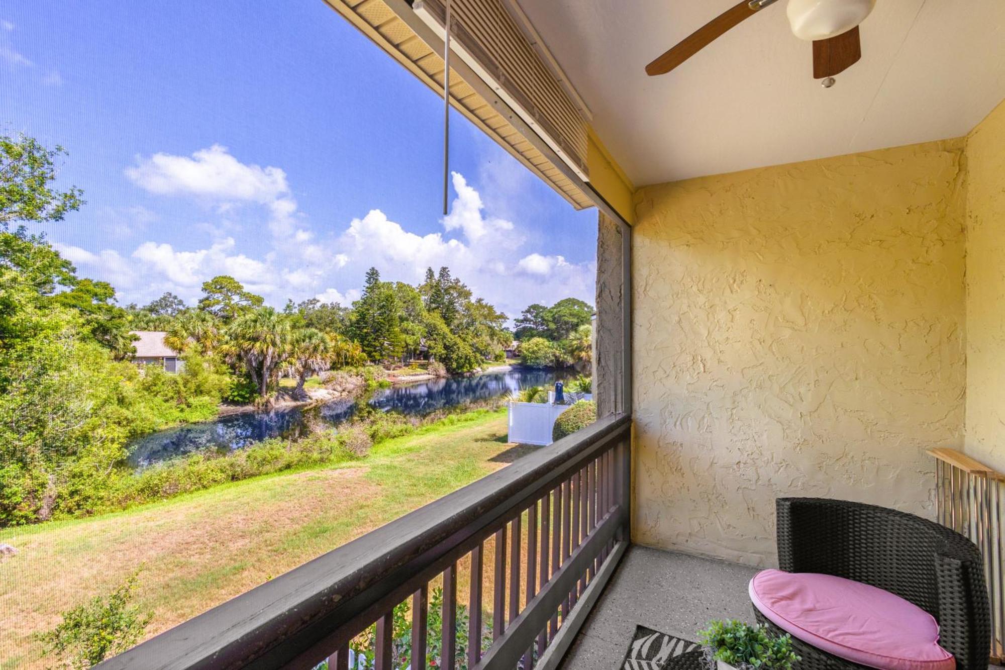 Shiny Oasis With Lake View Sarasota Bagian luar foto